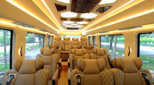 Bạn Nên Chọn Thuê Xe Limousine 17 Chỗ Tại Đà Nẵng vì Sự Sang Trọng và Thoải Mái Tối Đa